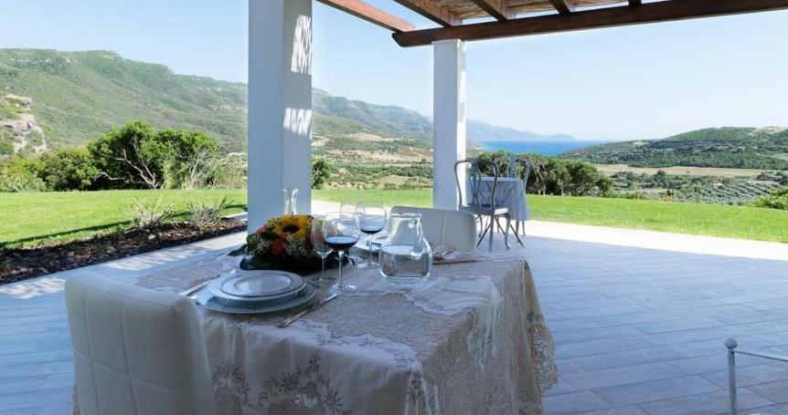 Villa Dama Luxury Алгеро Екстериор снимка