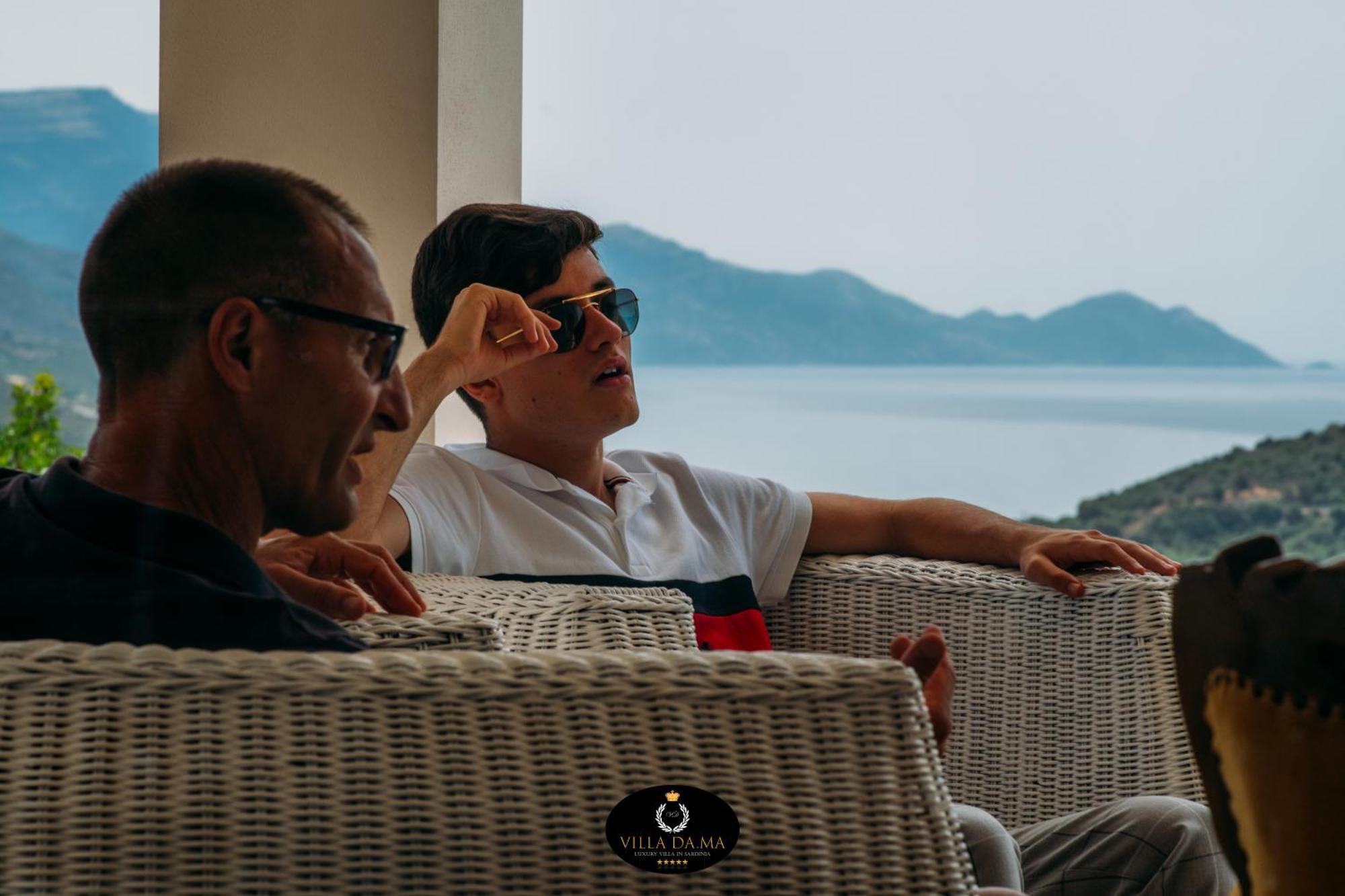 Villa Dama Luxury Алгеро Екстериор снимка