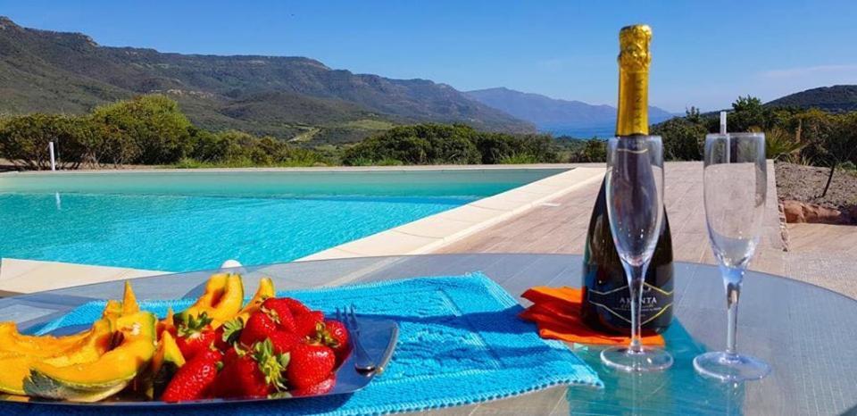 Villa Dama Luxury Алгеро Екстериор снимка